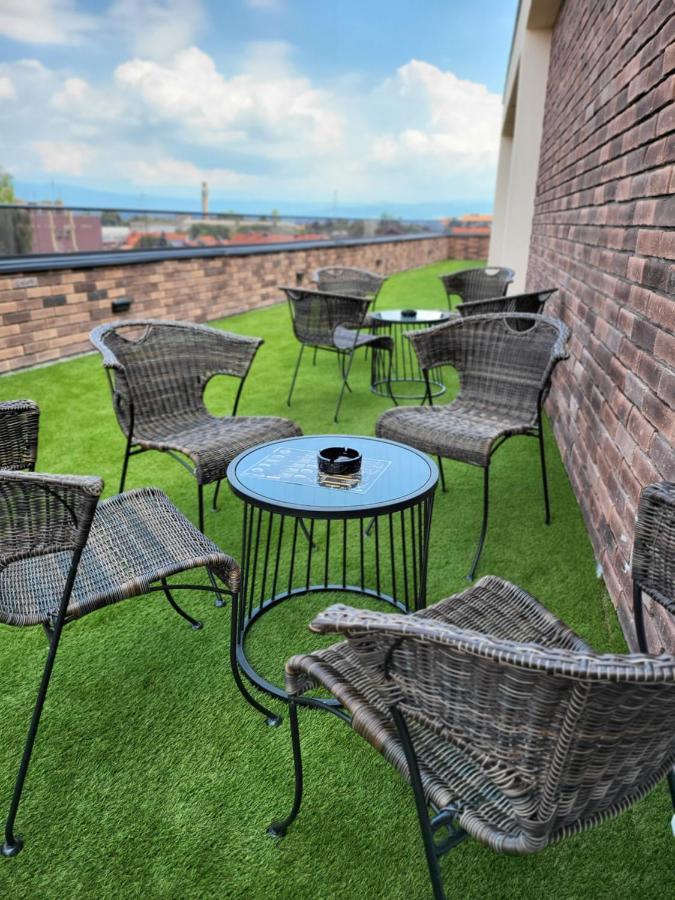 Sky Apartmani & Spa Leskovac  Kültér fotó