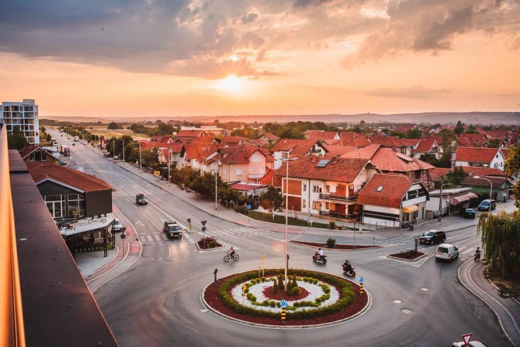 Sky Apartmani & Spa Leskovac  Kültér fotó